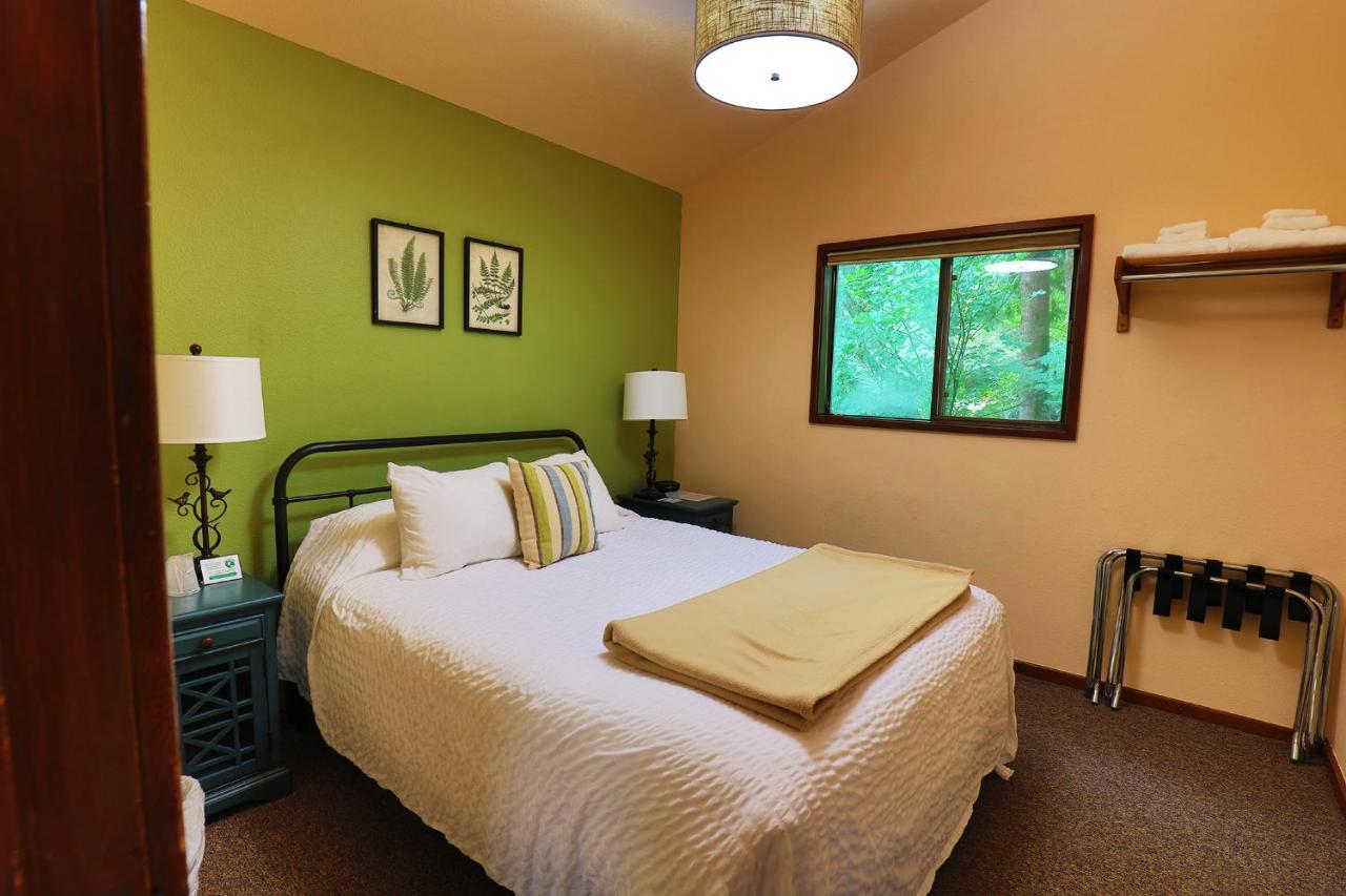 Silver Falls Lodge & Conference CenterSublimity エクステリア 写真