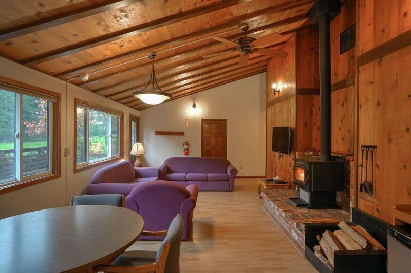 Silver Falls Lodge & Conference CenterSublimity エクステリア 写真