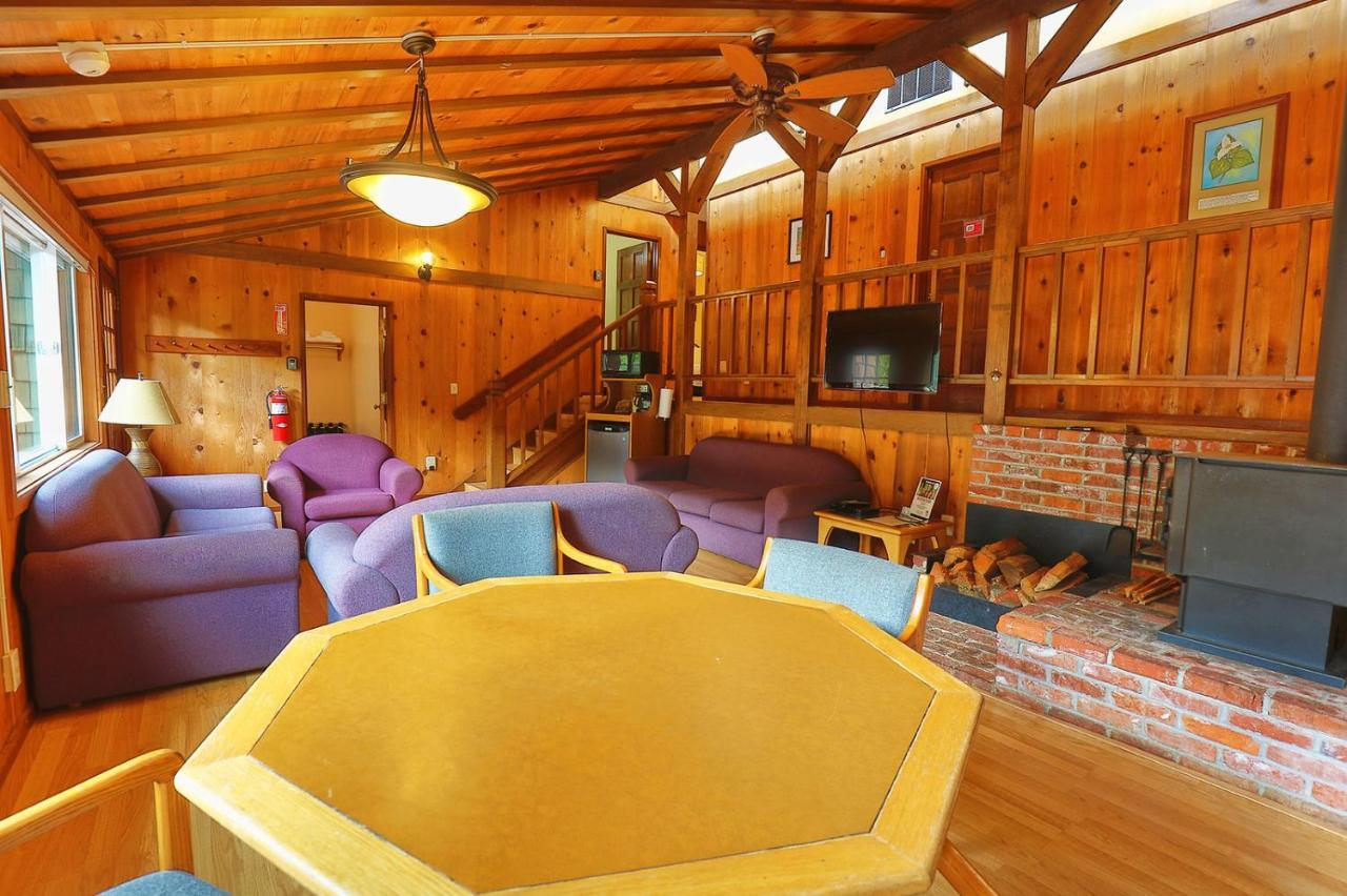 Silver Falls Lodge & Conference CenterSublimity エクステリア 写真