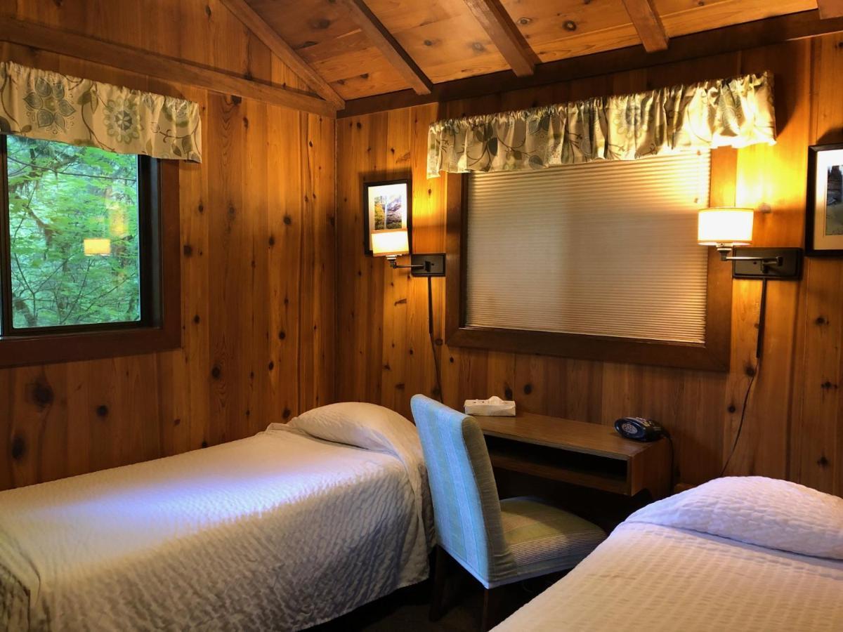 Silver Falls Lodge & Conference CenterSublimity エクステリア 写真